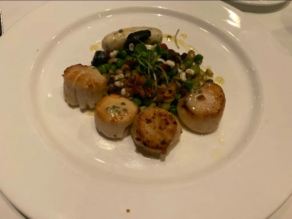 Brittany Miller Lappano_Sam Snead's Tavern_White Sulphur Springs, WV_review
