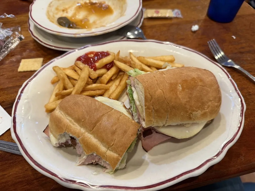 Tony's Diner & Restaurant restaurant in Charlottesville, VA