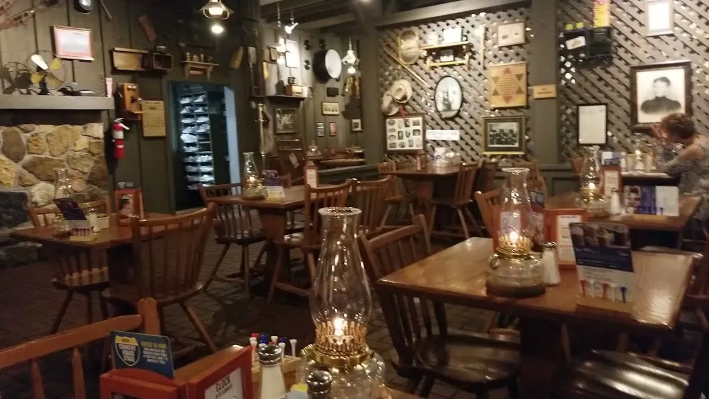 Cracker Barrel Old Country Store_Wytheville, VA_slider_immagine_2