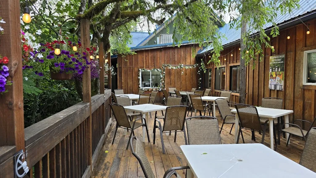 Nick's Bar & Grill restaurant in Amboy, WA