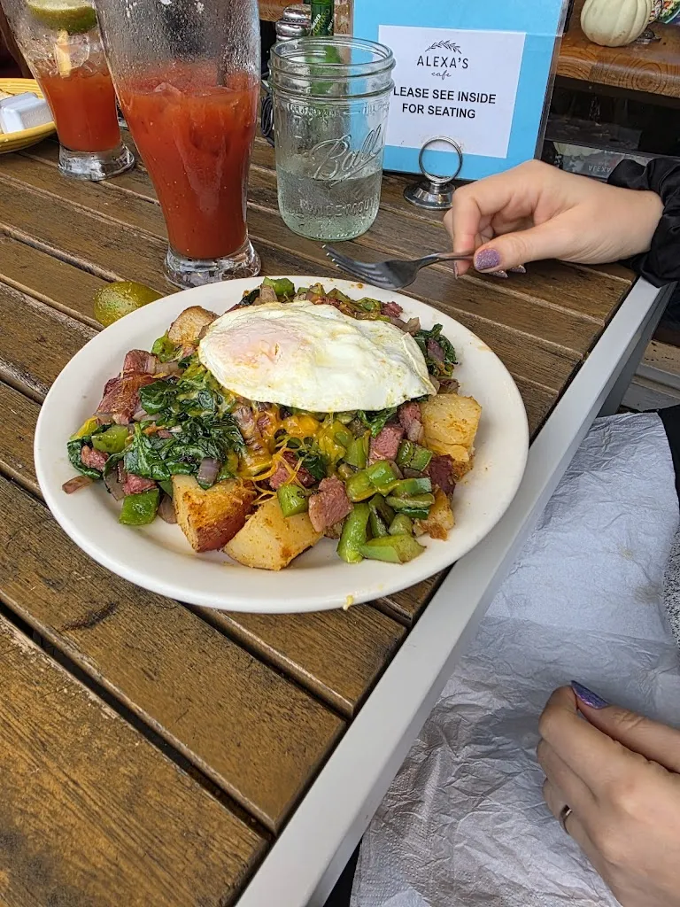 Crystal Bowlen_Alexa's Cafe & Catering_Bothell, WA_avis