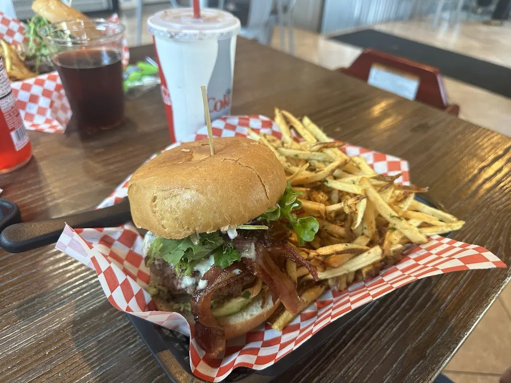 The Gourmet Burger Shop_Gig Harbor, WA_slider_bild_3