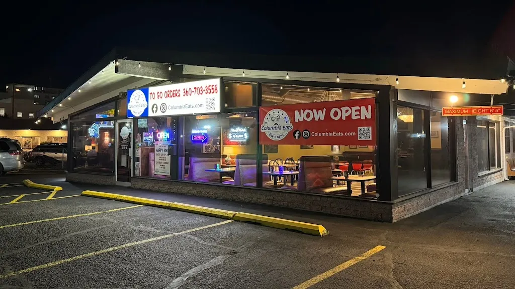 Columbia Eats Bar & Grill restaurant in Longview, WA