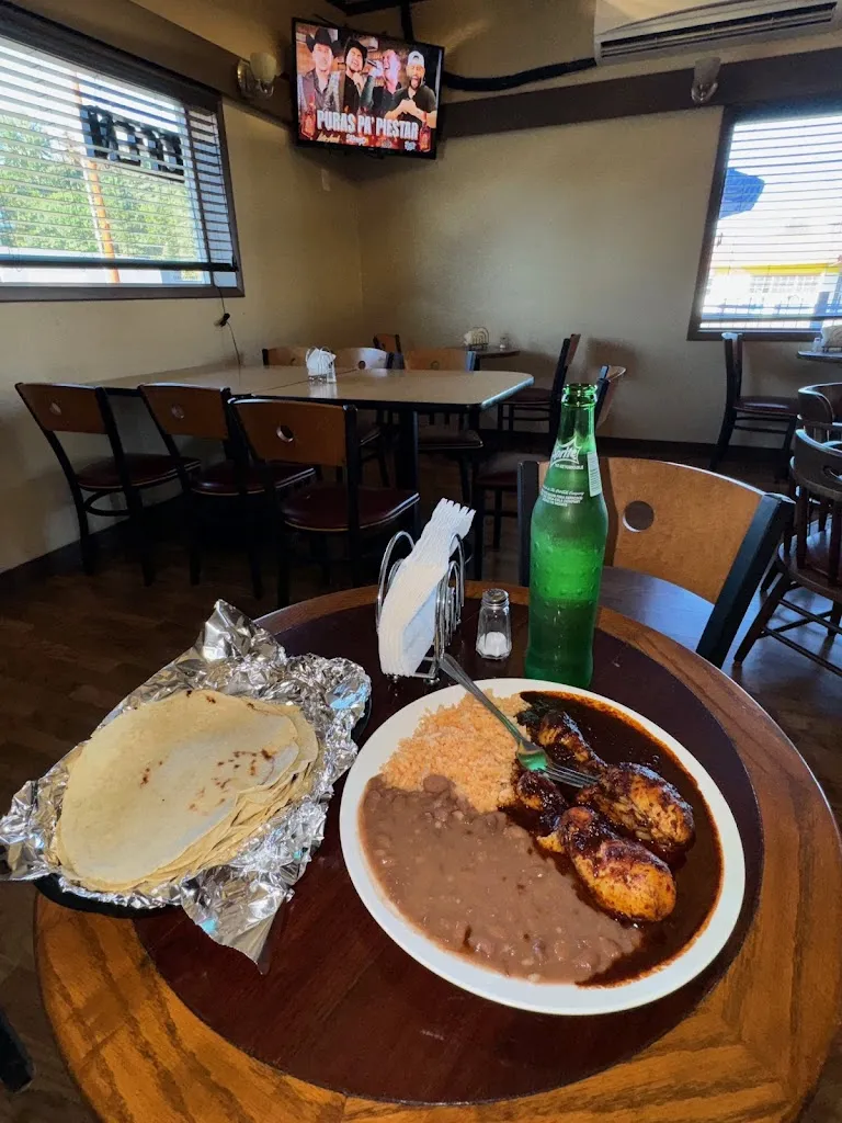Restaurante La Mexicana restaurant in Centralia, WA
