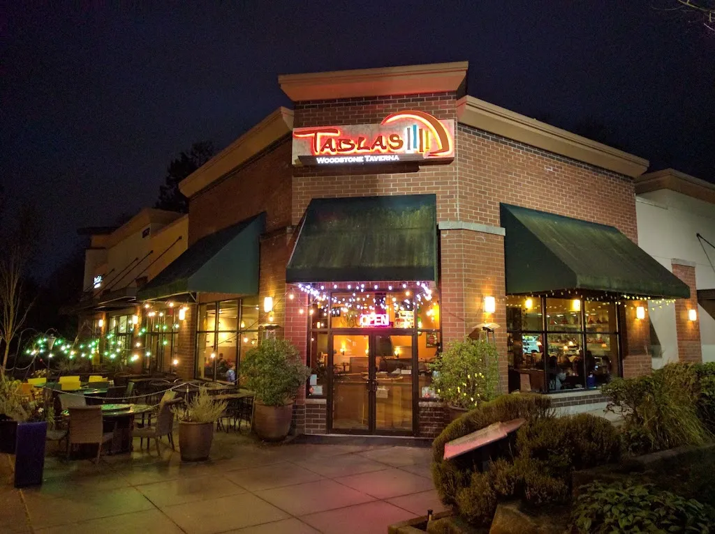 Tablas Woodstone Taverna restaurant à Mill Creek, WA