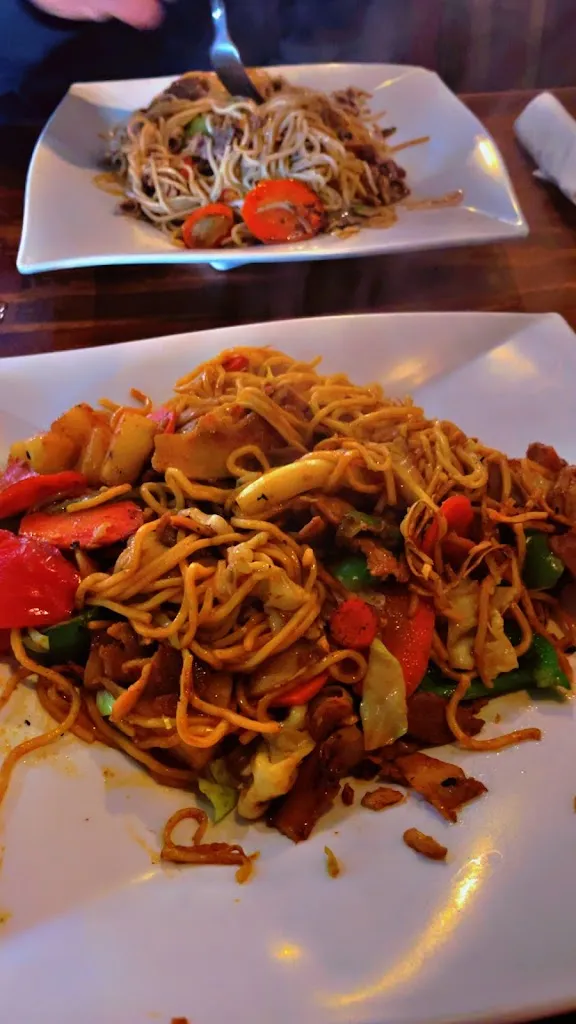 Javier Stearns_Hot Iron Mongolian Grill_Mill Creek, WA_avis