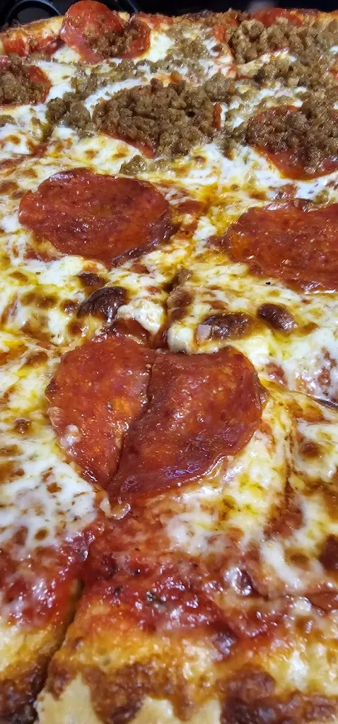 David Humston_Evaroni's Pizza_Kenova, WV_review