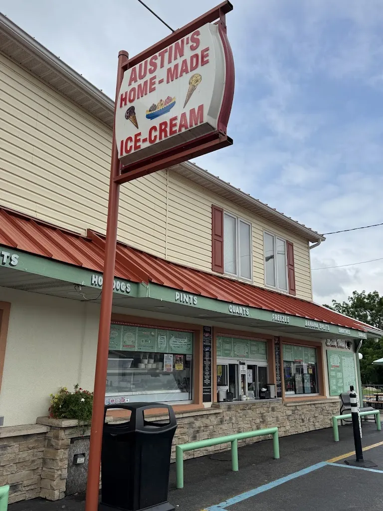 Debbie Meddings_Austin's Homemade Ice Cream_Ceredo, WV_review