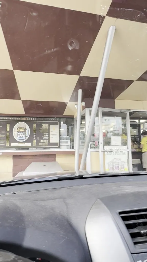 Alexandros Atsalis-Gogel_Frostop Drive-In_Huntington, WV_review