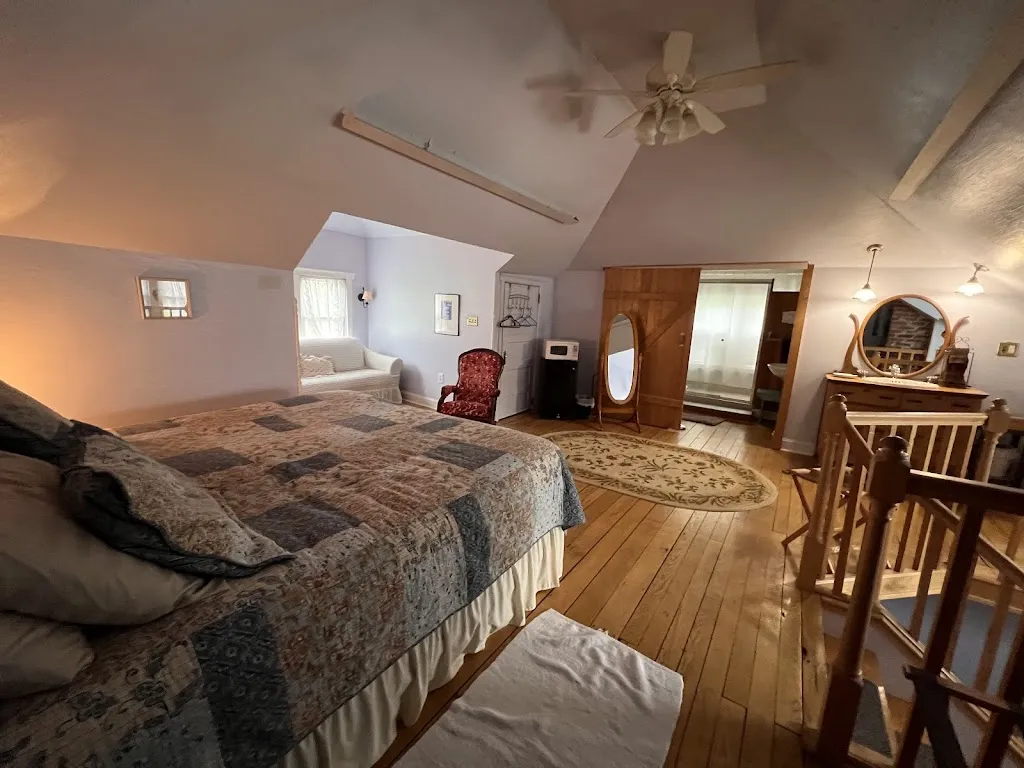 Locust Hill Inn, Cabin and Restaurant_Marlinton, WV_slider_image_3