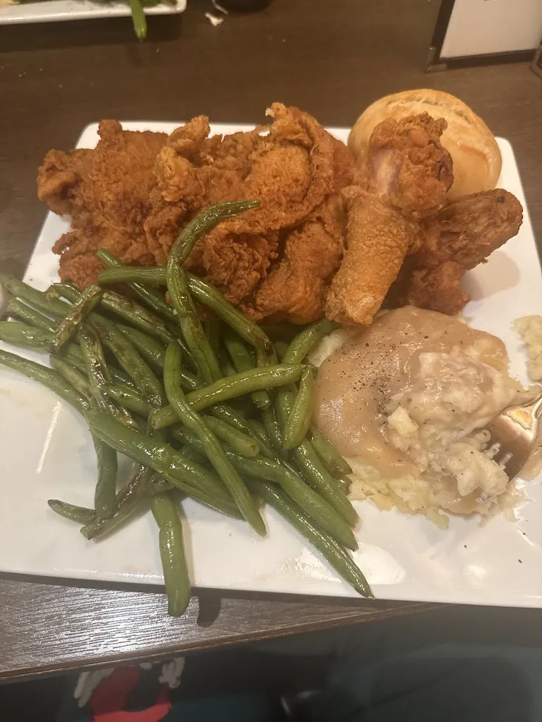 Barbie H_Chancery Restaurant & Pub_Mequon, WI_reseña