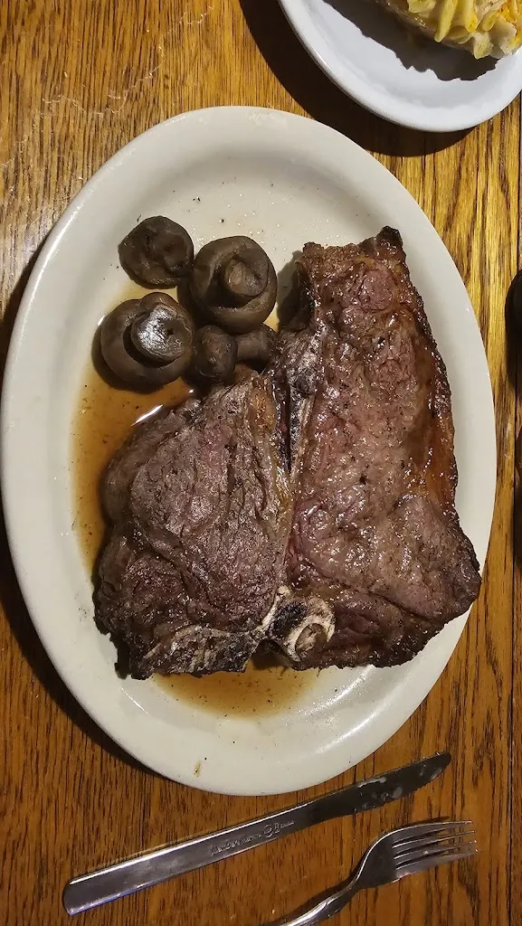 Thomas Monahan_Colony House Restaurant_Trevor, WI_review