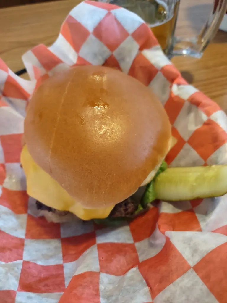 Paul Hans_Rollie's Tavern_Brown Deer, WI_review