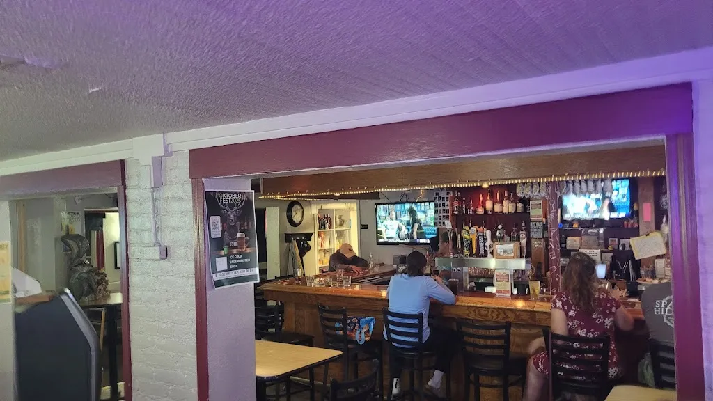 Spanky's Hideaway_Mequon, WI_slider_imagen_3