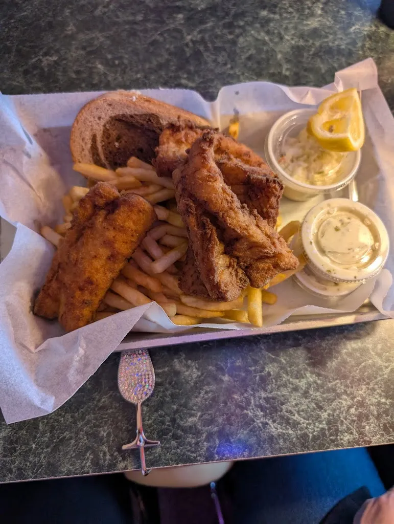 Hushers Pub & Grill_Caledonia, WI_slider_imagen_2