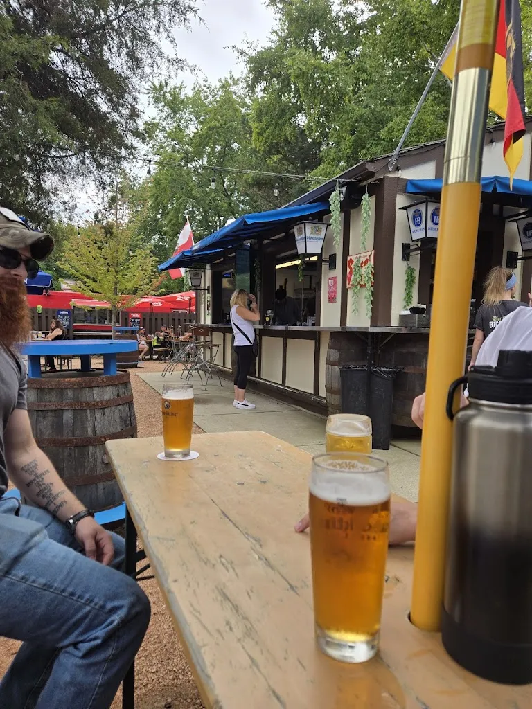 Paul Holder_Von Rothenburg Bier Stube_Germantown, WI_review
