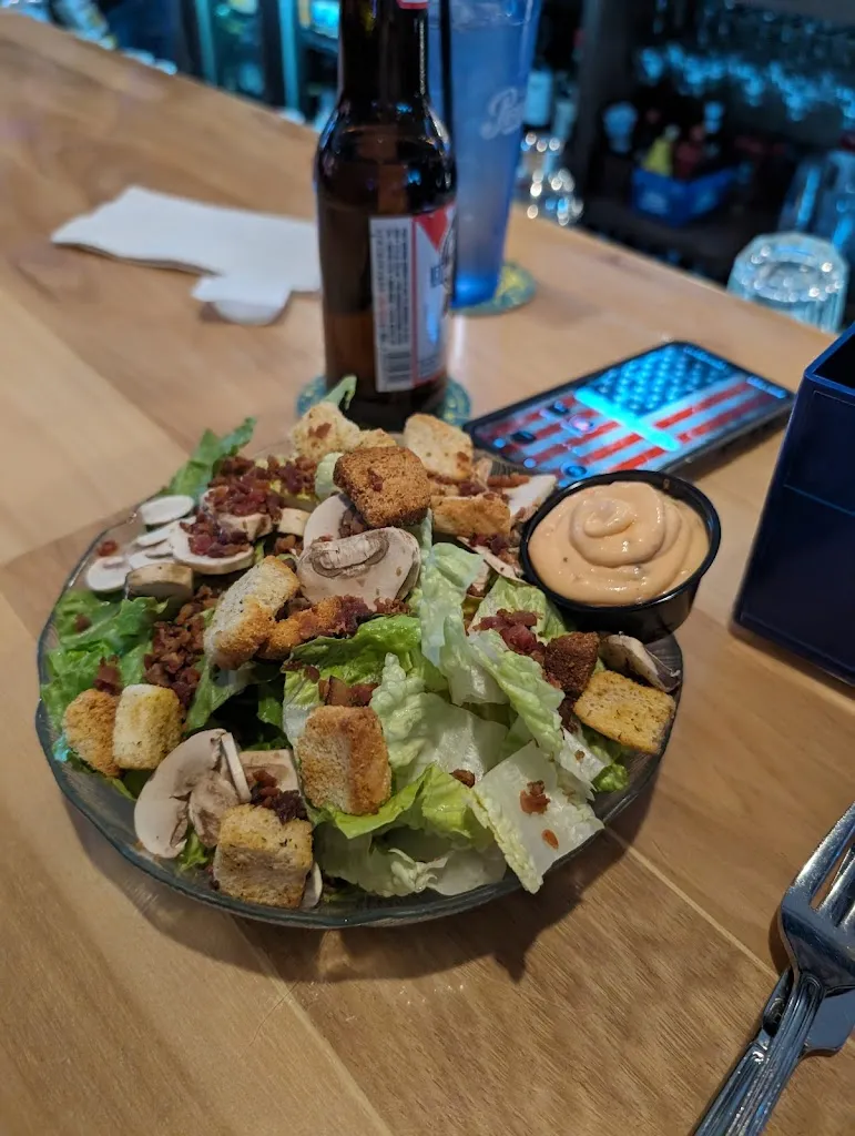 Kevin Golliher_Big Sky Country Bar & Grill_Germantown, WI_avis