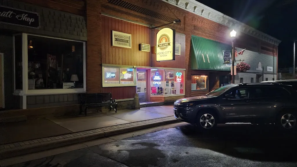 Wood City Tavern restaurant in Glenwood City, WI