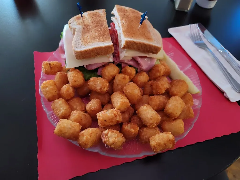 Phoenix Restaurant_Hartland, WI_slider_image_2