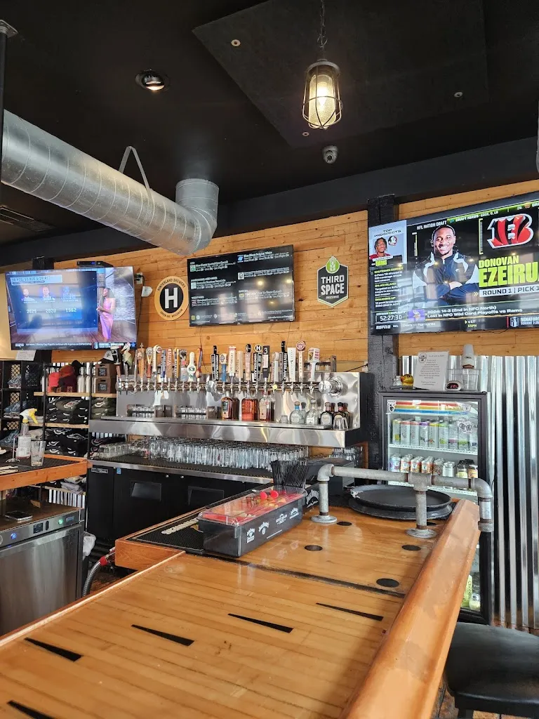 Jeffrey Popp_Beer Snobs Ale & Eats_Hartland, WI_review
