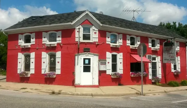 Little Red Inn_Hartford, WI_slider_image_3