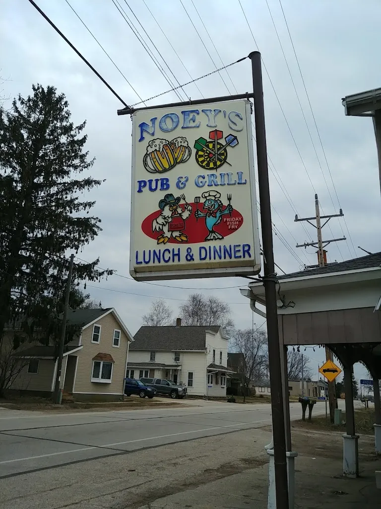Jeremy “Smaug”_Noey's Pub & Grill_Hartford, WI_avis