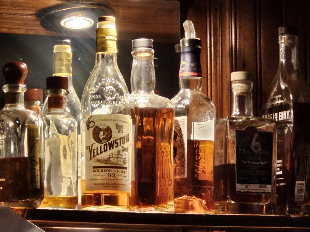 Terry Schulz_Noey's Pub & Grill_Hartford, WI_review