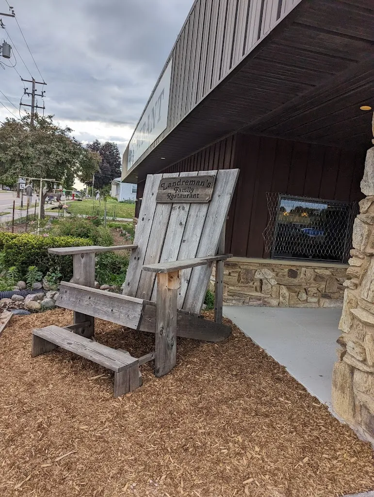 Joseph Bascue_Sweetberry's Family Restaurant_Kaukauna, WI_review