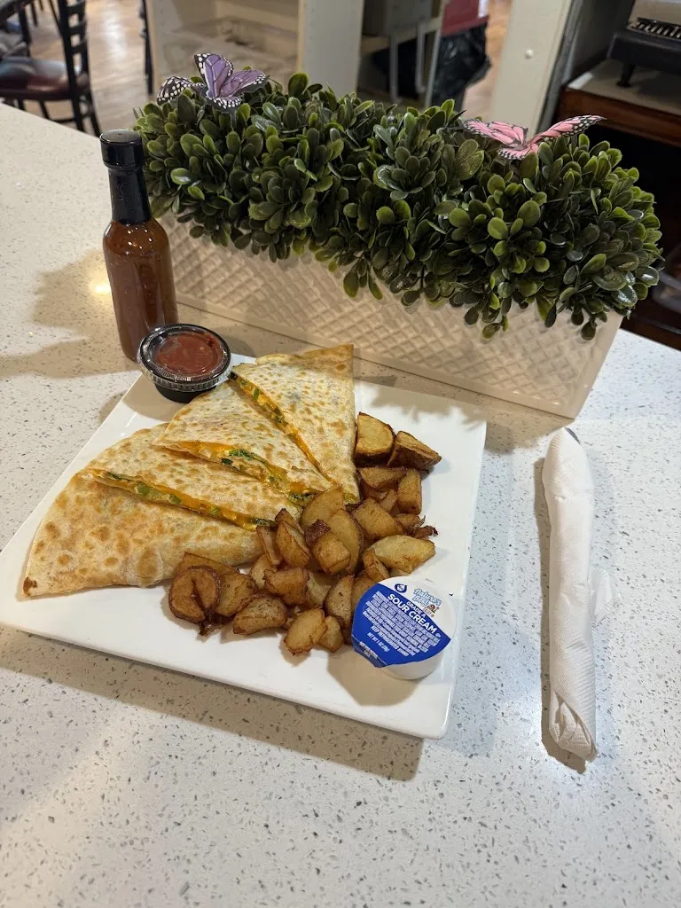 Sweetberry's Family Restaurant_Kaukauna, WI_slider_image_2