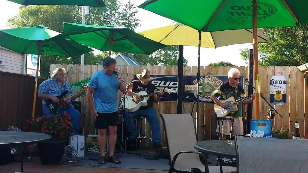 Kamps Bar and Grill_Combined Locks, WI_slider_image_2