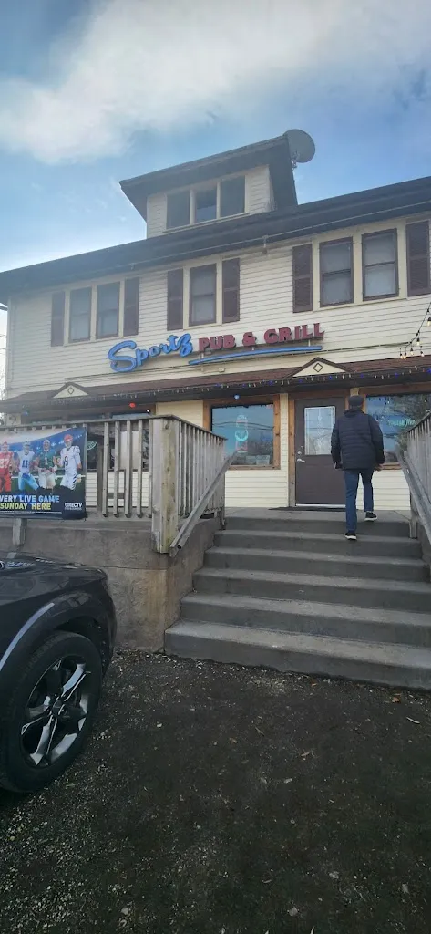 Mel Brousseau_Sportz Pub and Grill_Menomonee Falls, WI_review
