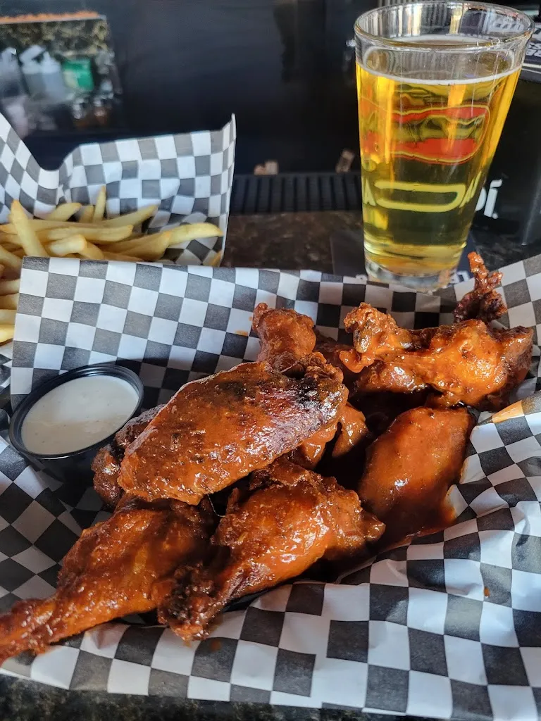 Sportz Pub and Grill_Menomonee Falls, WI_slider_image_2