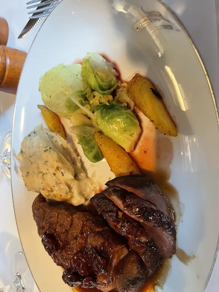 Kyle Kaercher_Lagniappe Brasserie_17001 W Greenfield Ave, New_review
