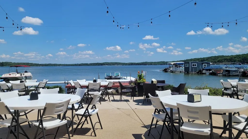 Copper Bottom Bar and Grill restaurante en Salem Lakes, WI