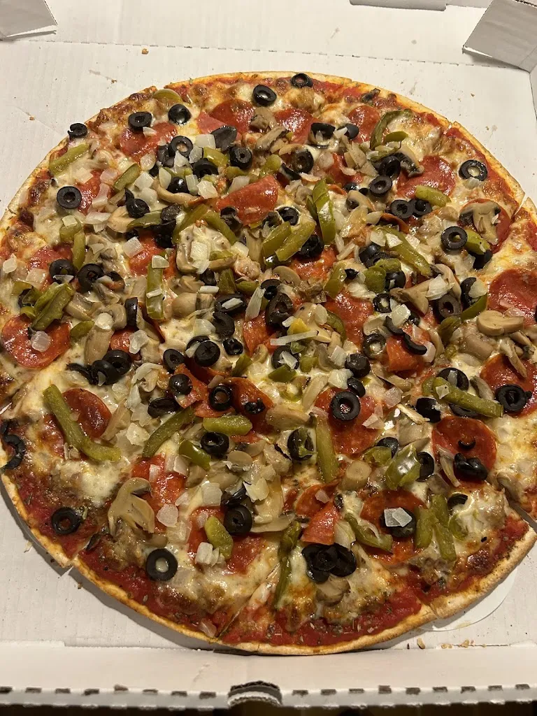Michaleno's Pizzeria_Saukville, WI_slider_imagen_3