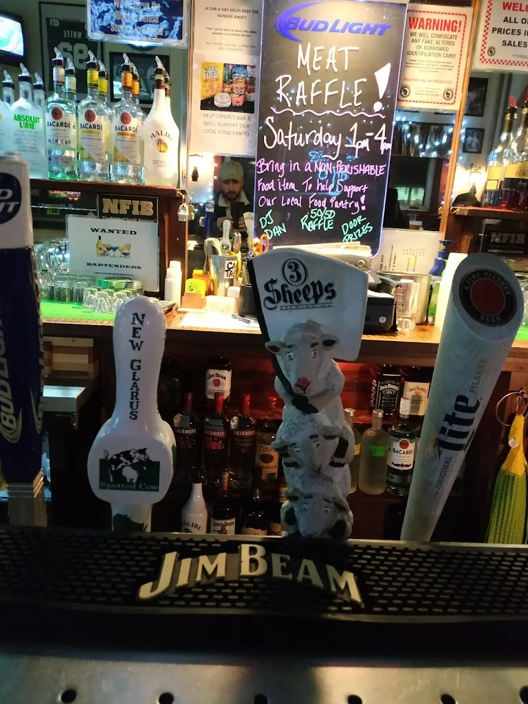 Mixcatcom Pete_J'Sports Bar & Grill_Saukville, WI_review