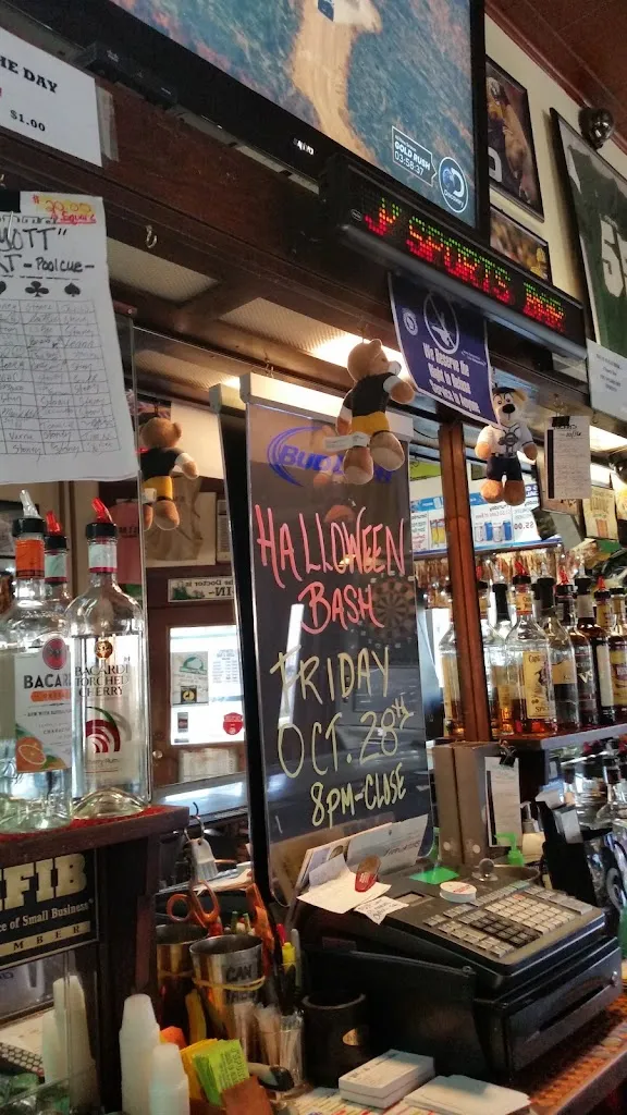 J'Sports Bar & Grill restaurante en Saukville, WI