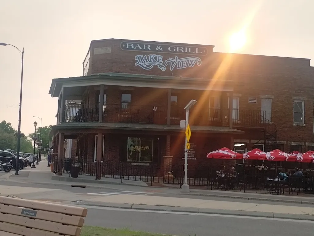 Lakeview Bar and Grill_Shell Lake, WI_slider_imagen_3