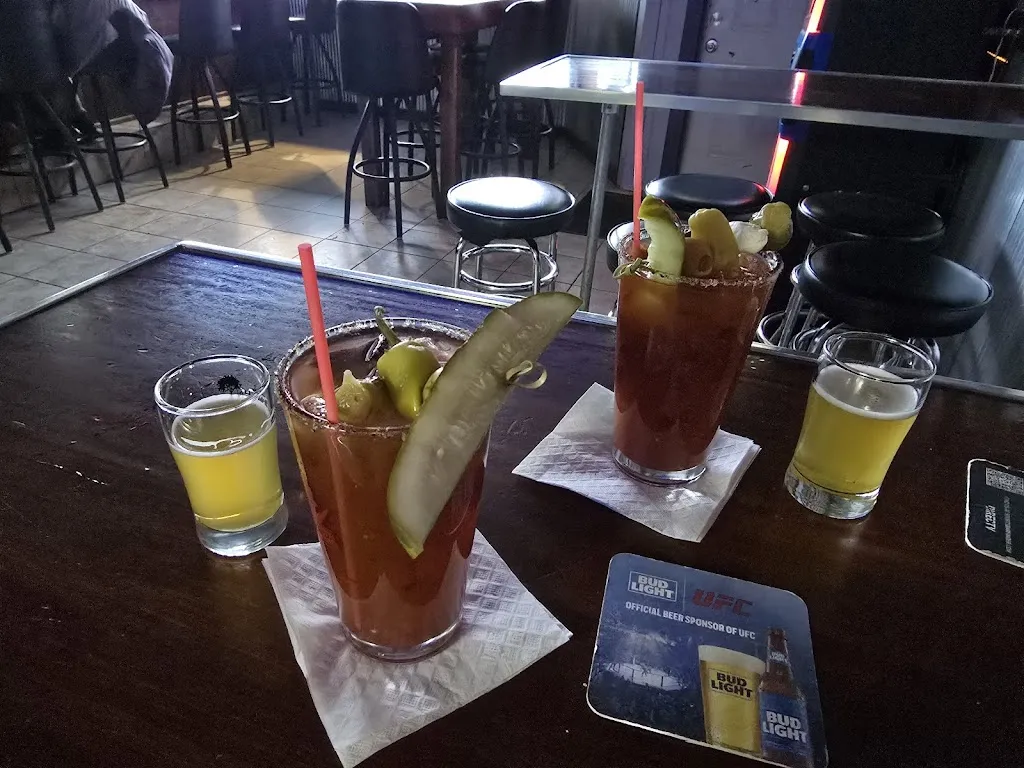 Klopp's Fifth Avenue Bar_Shell Lake, WI_slider_imagen_2