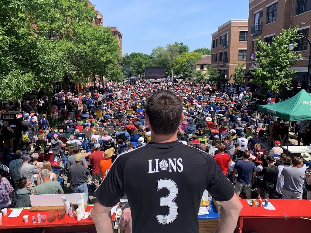 Three Lions Pub_Shorewood, WI_slider_imagen_3