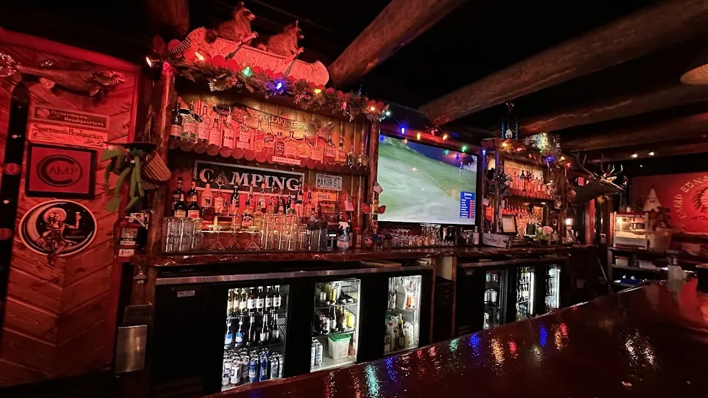 Camp Bar | Shorewood_Shorewood, WI_slider_imagen_3