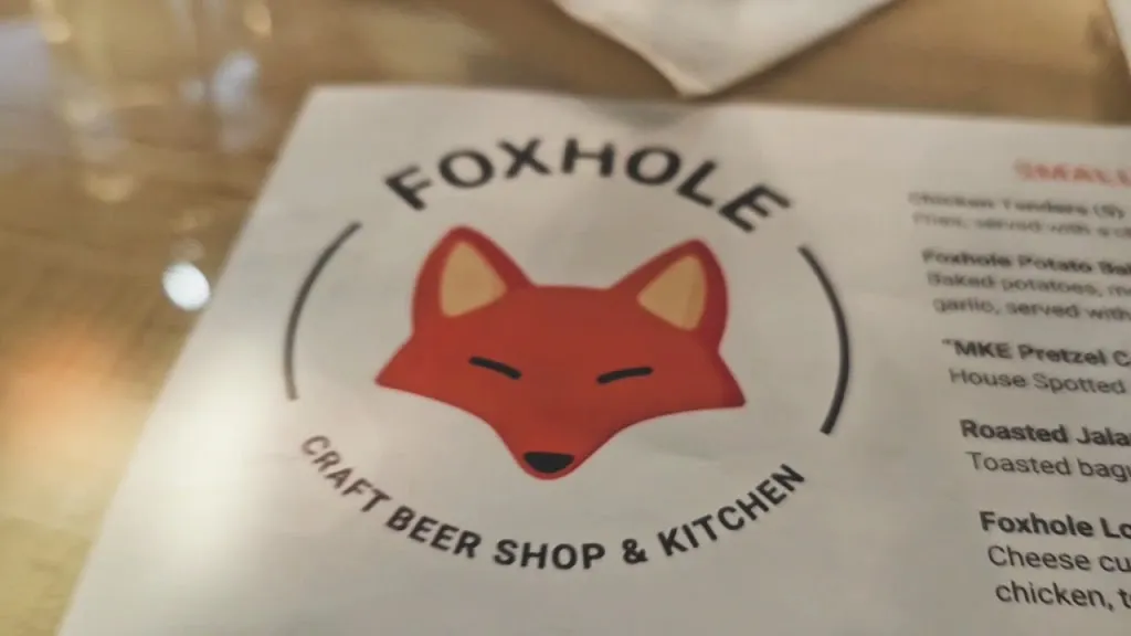 Foxhole Craft Beer Shop & Kitchen restaurante en Shorewood, WI