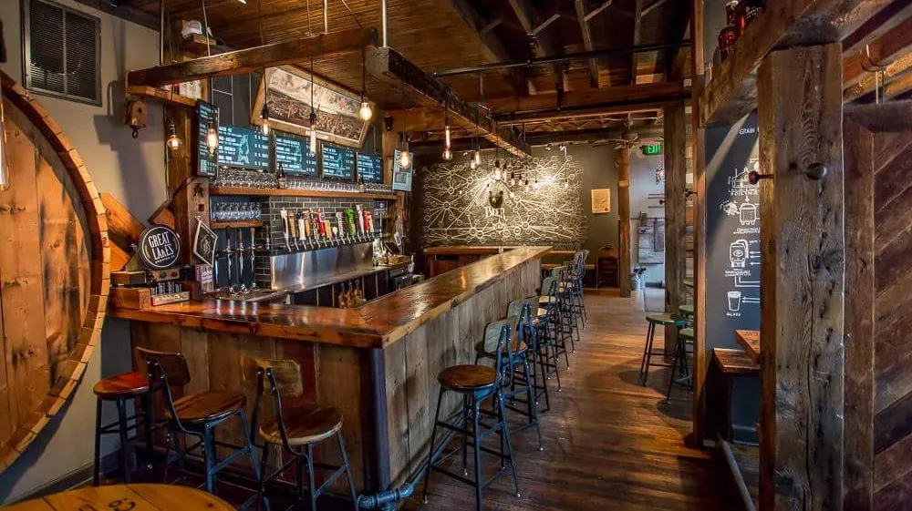 Draft & Vessel Shorewood restaurante en Shorewood, WI