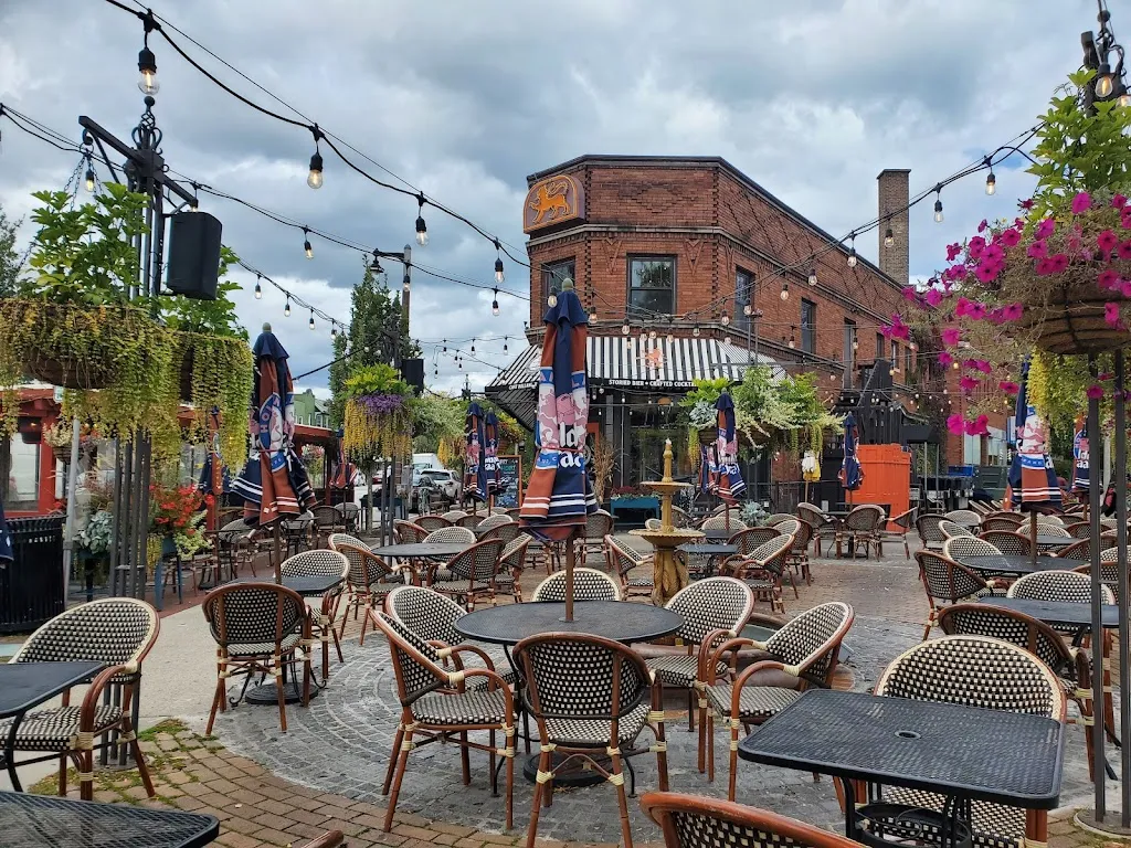 Café Hollander - Downer restaurante en Milwaukee, WI