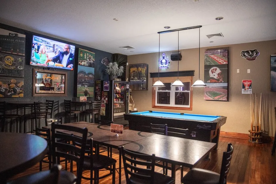 Sheryl's Club 175 restaurant in Slinger, WI