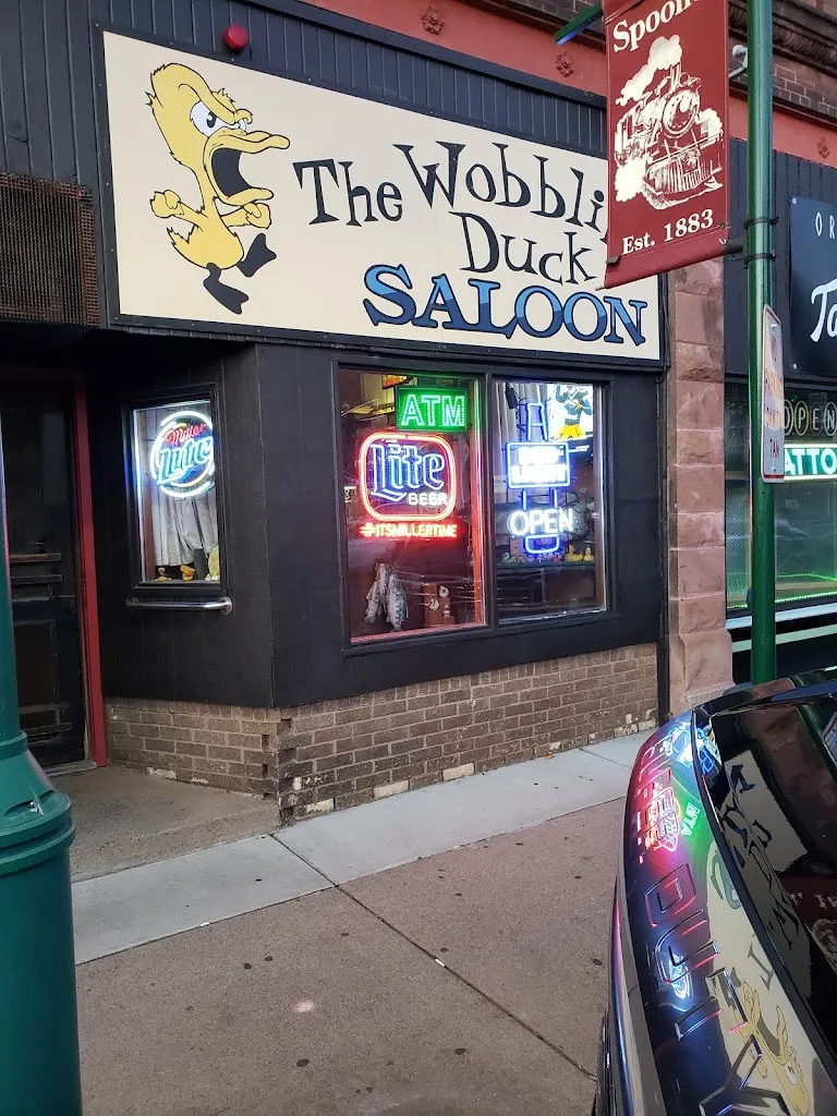 Wobblin Duck Saloon restaurante en Spooner, WI