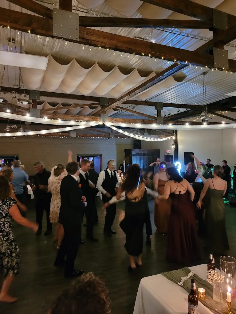 Melissa Moos_TinCAN Roadhouse_Union Grove, WI_reseña