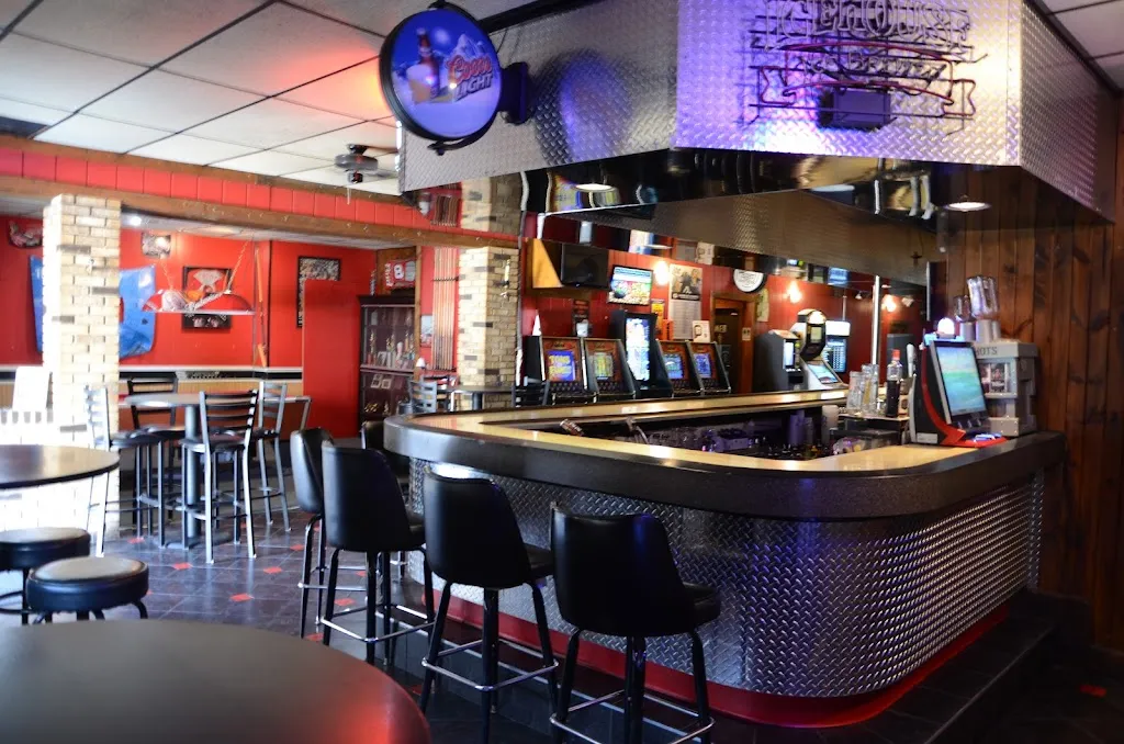R&R Bar and Grill_1017 Main St, Union_slider_imagen_3