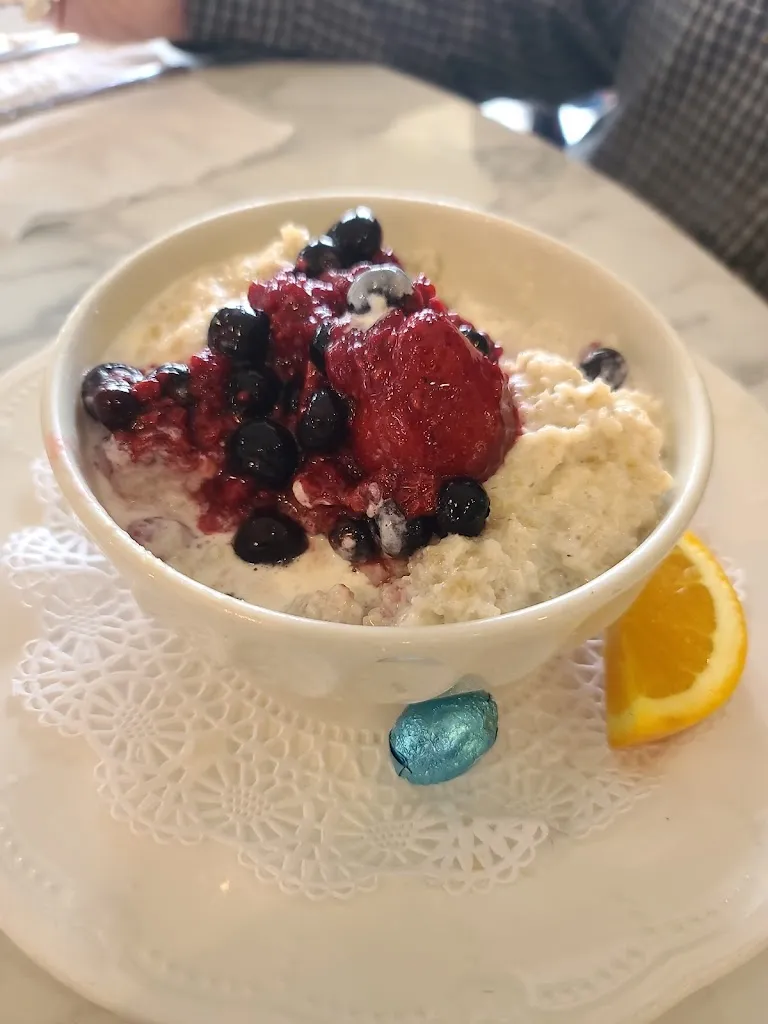 Janine Putzer_Country Rose Bakery Cafe_Union Grove, WI_review