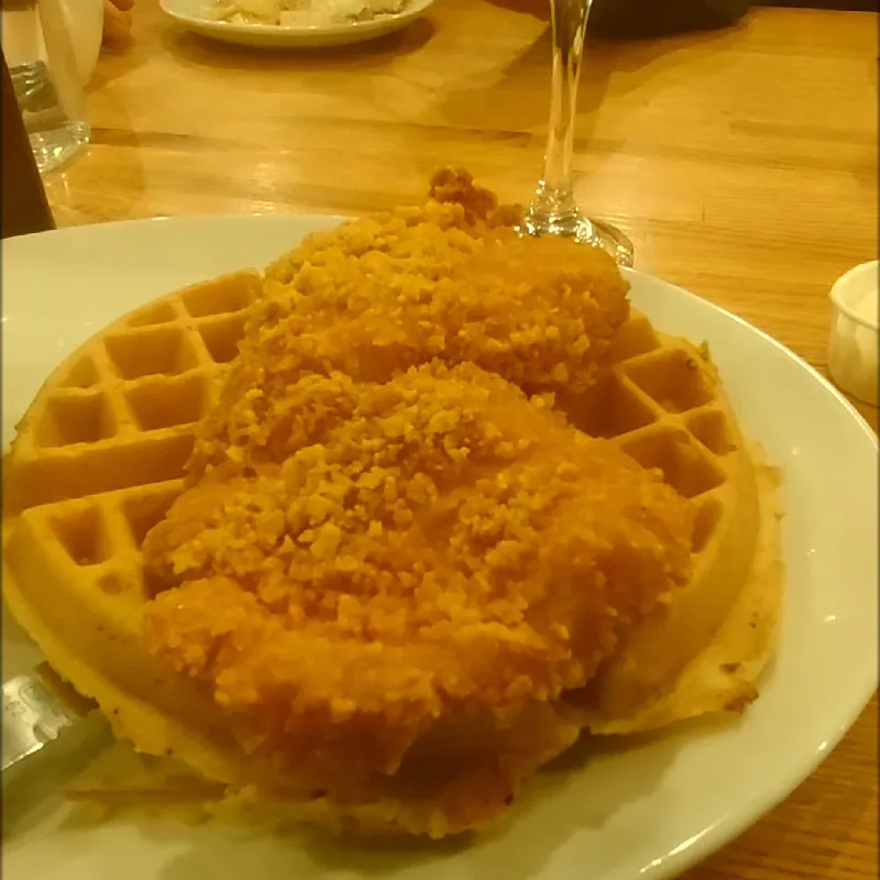 Mad Rooster Cafe_Milwaukee, WI_slider_imagen_2